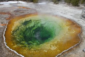 Yellowstone ascunde un potențial rezervor neexploatat de heliu „fără carbon” pentru rachete, reactoare și supraconductori