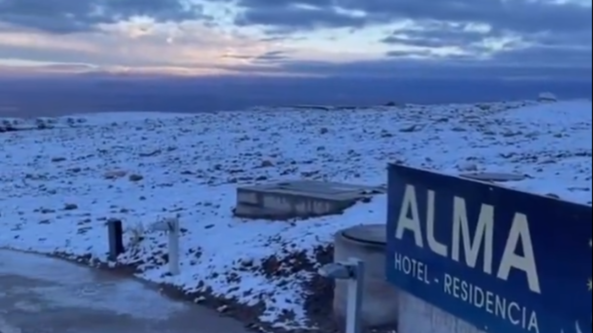 A nins în Atacama, cel mai arid deșert din lume, în plină vară. sursa foto ALMA Observatory