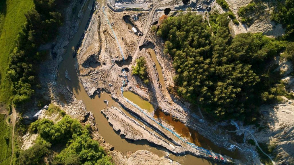 Autoritățile iau noi măsuri pentru a elibera apa sărată. sursa foto Facebook Cristian Marchiș