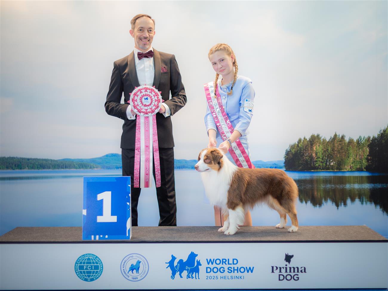 Clujeanca Alexandra Ambruș a cucerit titlul de „Junior Handler World Champion”. sursa foto Facebook