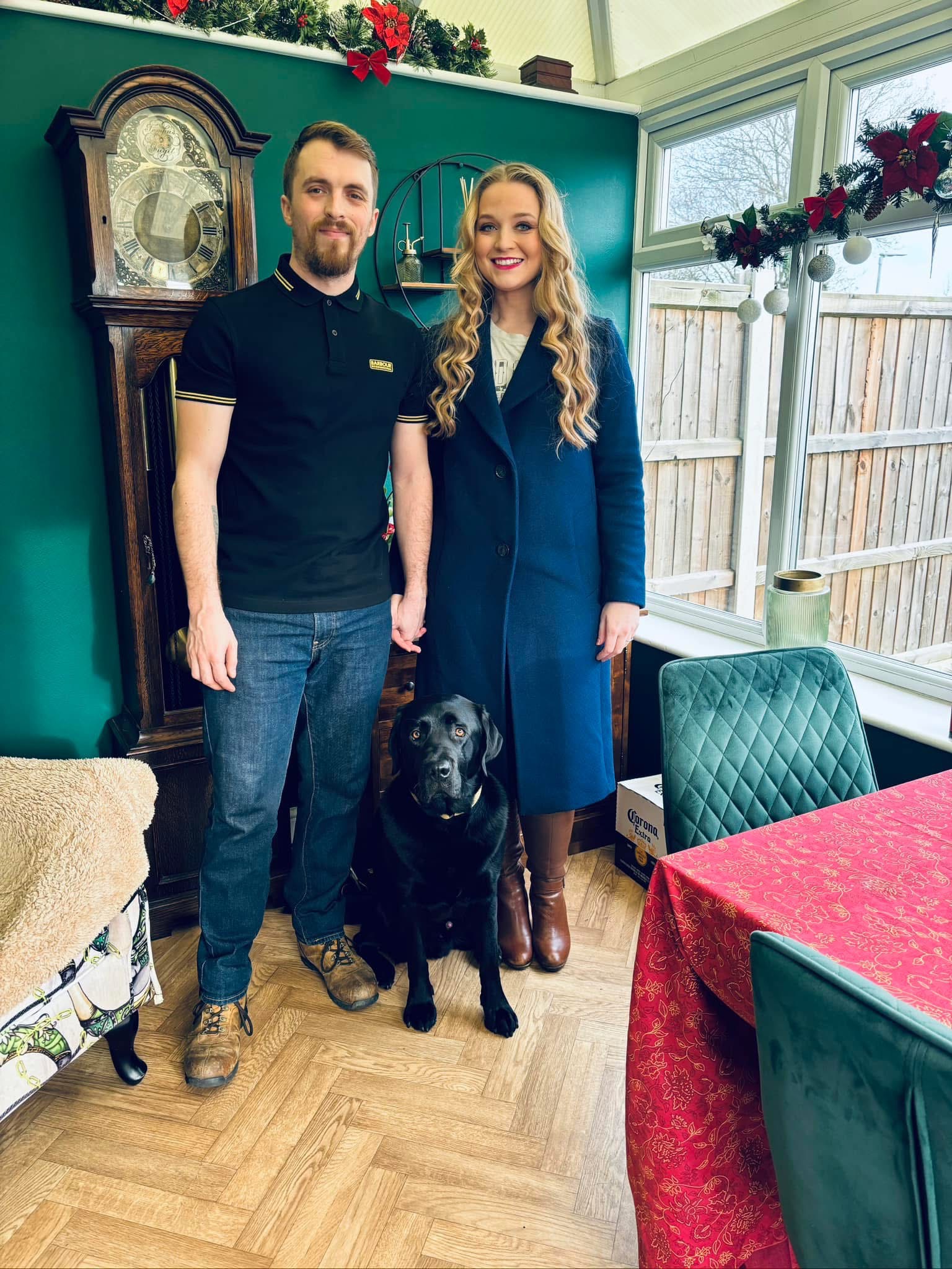 Lindsey Moore, 30 de ani, și Chris Bennett, 33 de ani, se confruntă cu cheltuieli enorme. sursa foto Go Fund Me