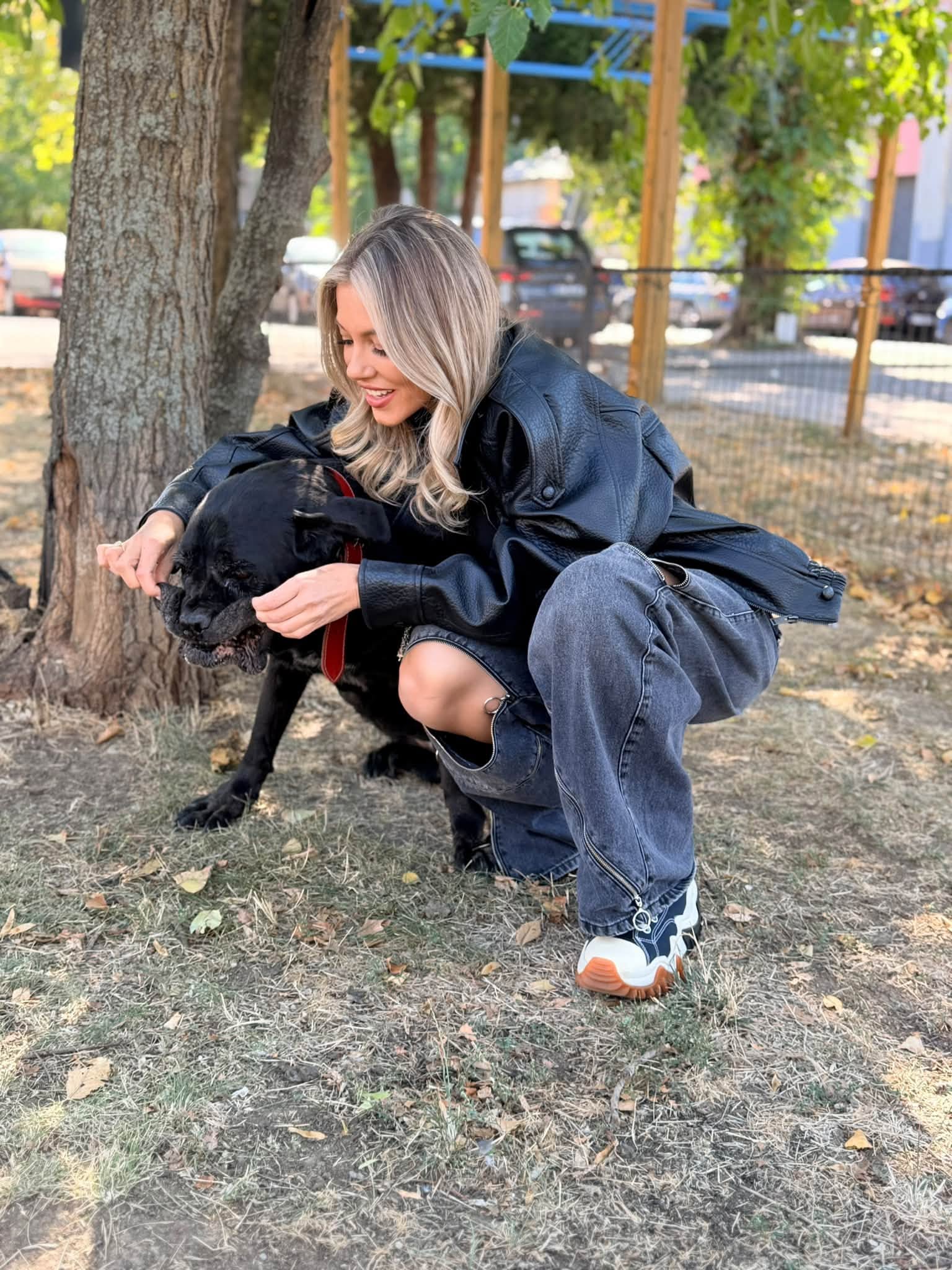 Au participat la expoziții și concursuri canine în toată țara și au trecut atât prin momente fericite, cât și prin perioade dificile. Sursa foto: Facebook